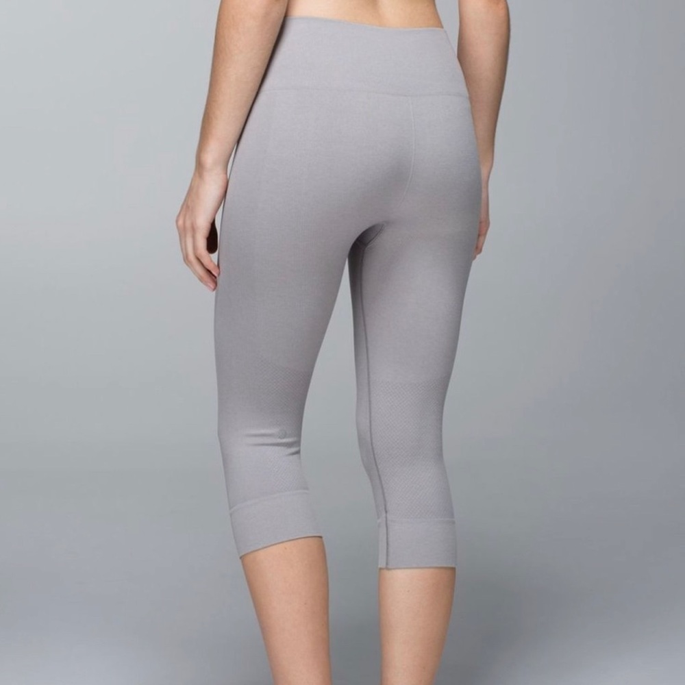 Lululemon Seamlessly Street Crop Heathered Medium Grey Size 10
